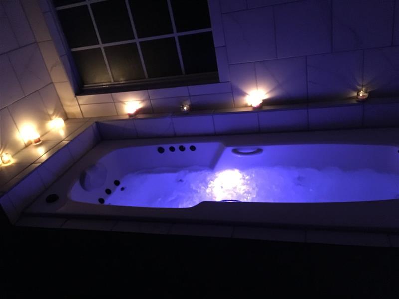 Serenity 7 whirlpool Bathtub